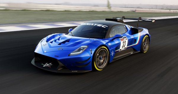 MASERATI SE VRACÍ DO ZÁVODŮ ŠAMPIONÁTU GT. GT2 STARTUJE K PRVNÍM ZKUŠEBNÍM JÍZDÁM NA OKRUZÍCH