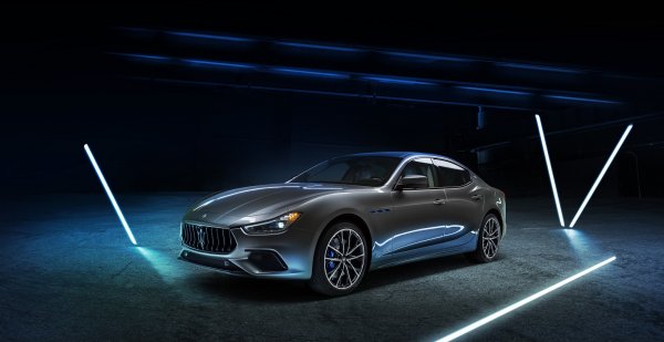 Maserati Ghibli boduje v žebříčku NEJLEPŠÍ AUTA ROKU 2021 v Německu